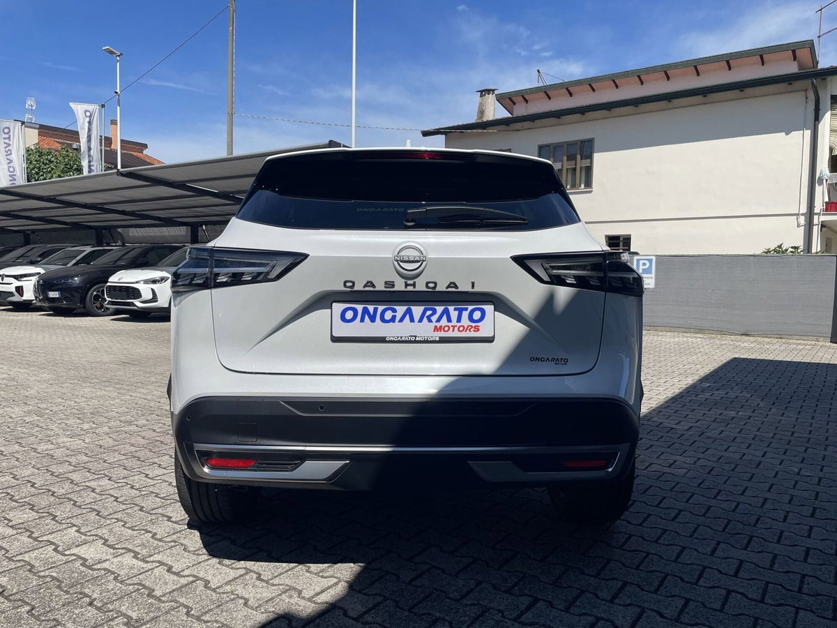 Nissan Qashqai 1.3 mhev Tekna 4wd 158cv xtronic (6)