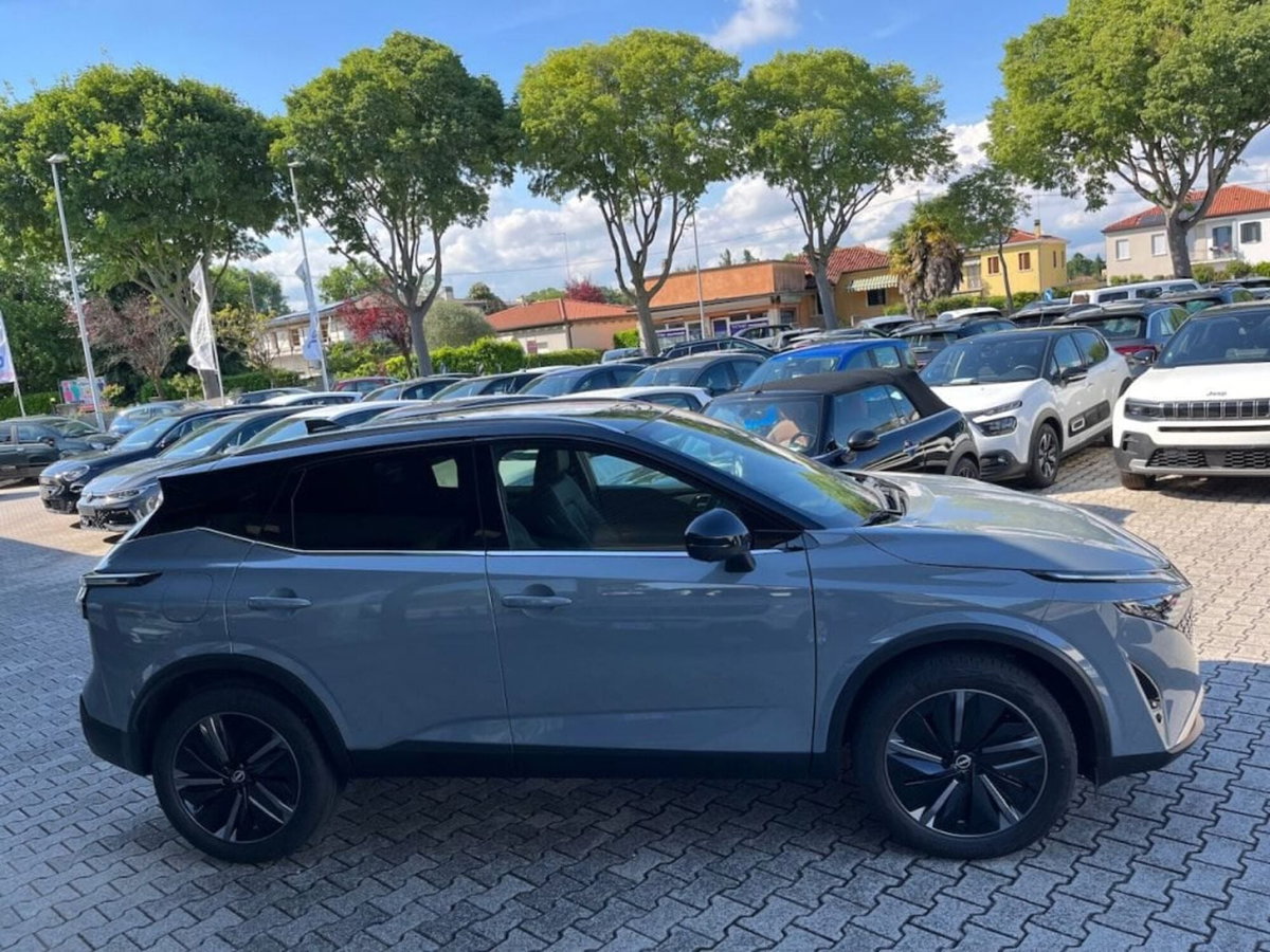 Nissan Qashqai 1.3 mhev Tekna 4wd 158cv xtronic (3)