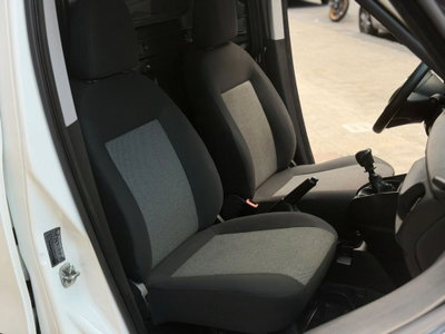 Fiat Doblò 1.6 MJT 16V 120CV Lounge Maxi (11)