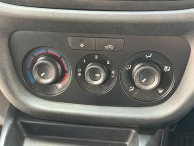 Fiat Doblò 1.6 MJT 16V 120CV Lounge Maxi (12)