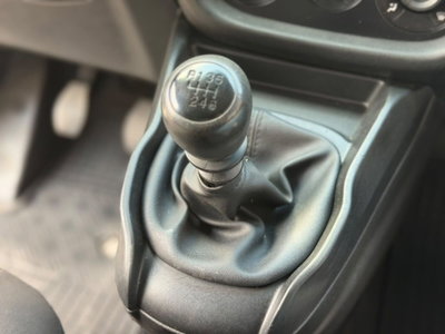 Fiat Doblò 1.6 MJT 16V 120CV Lounge Maxi (15)