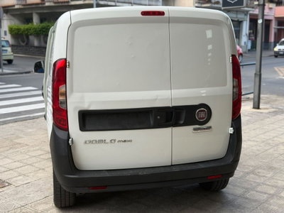 Fiat Doblò 1.6 MJT 16V 120CV Lounge Maxi (19)