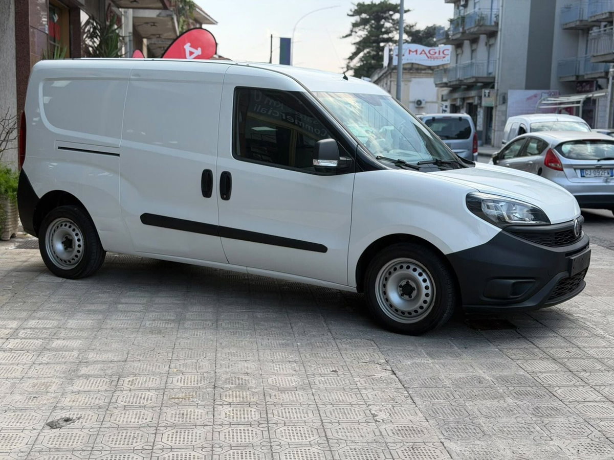 Fiat Doblò 1.6 MJT 16V 120CV Lounge Maxi (4)