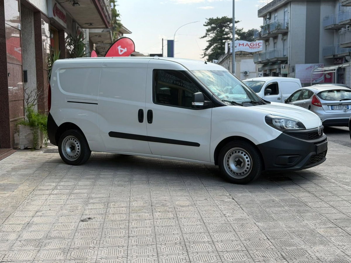 Fiat Doblò 1.6 MJT 16V 120CV Lounge Maxi (7)