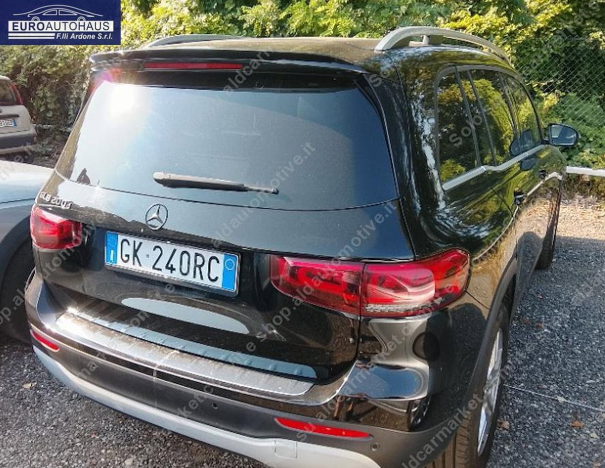Mercedes-Benz GLB 200 d Automatic Business (2)