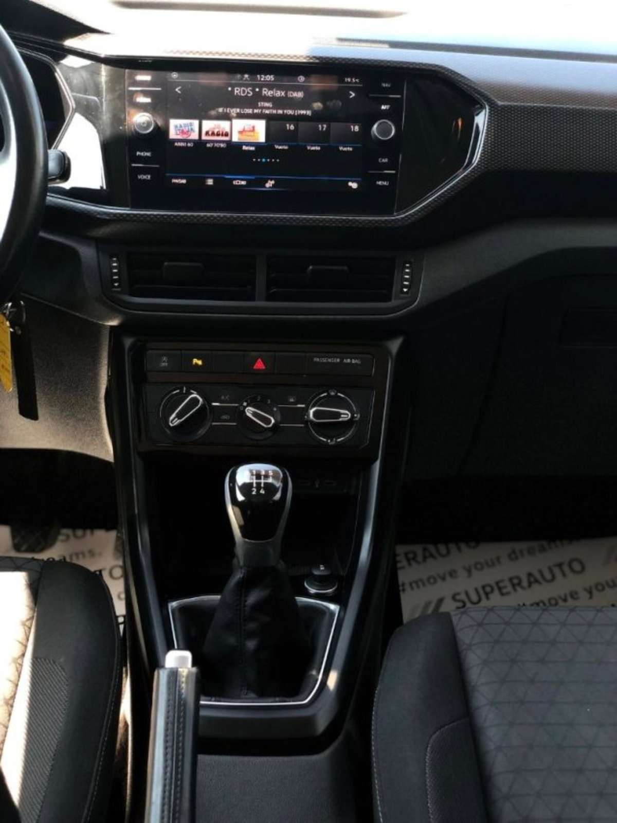 Volkswagen T-Cross 1.0 TSI Style BMT (20)