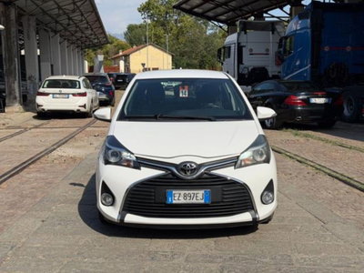 Toyota Yaris 1.0 5 porte Active (3)