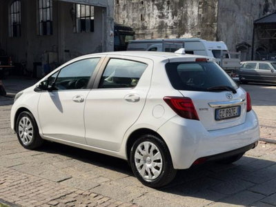 Toyota Yaris 1.0 5 porte Active (7)