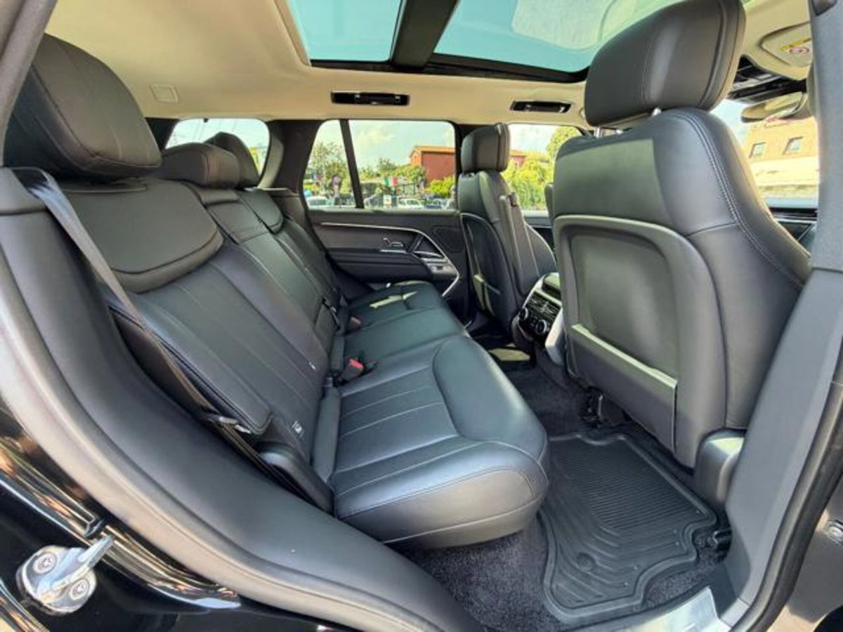 Land Rover Range Rover 3.0 I6 HSE LWB (16)