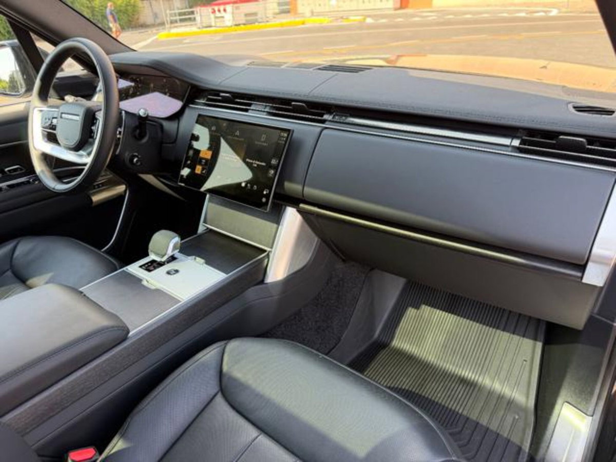 Land Rover Range Rover 3.0 I6 HSE LWB (18)