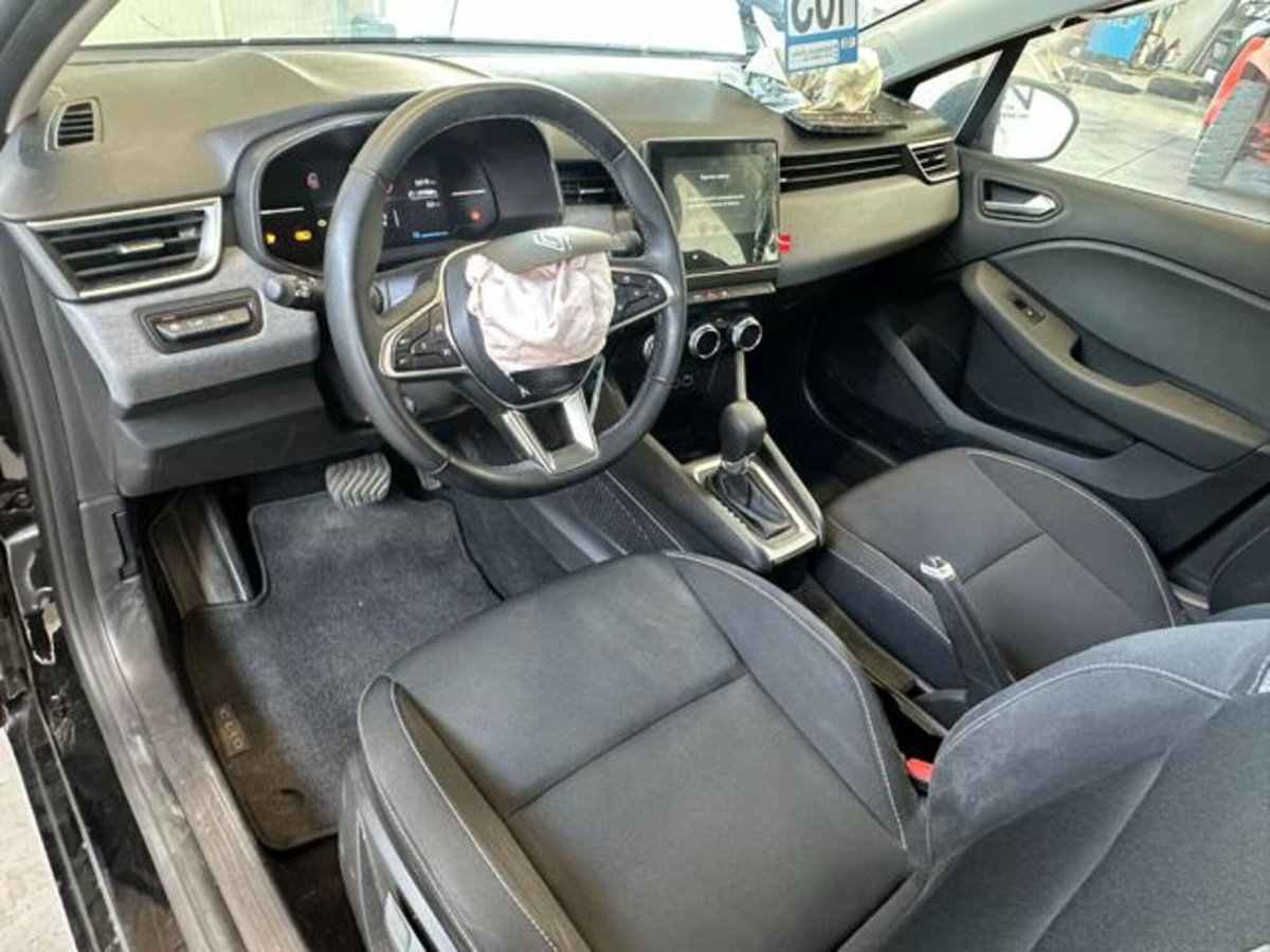 Renault Clio Full Hybrid E-Tech 145 CV 5 porte Evolution (13)
