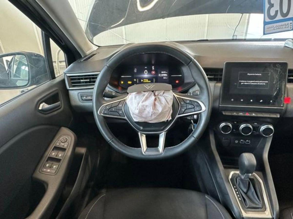 Renault Clio Full Hybrid E-Tech 145 CV 5 porte Evolution (15)