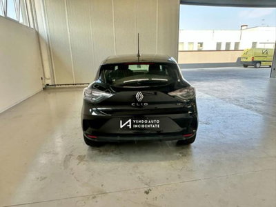 Renault Clio Full Hybrid E-Tech 145 CV 5 porte Evolution (6)