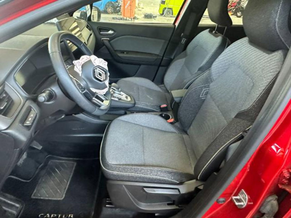 Renault Captur Full Hybrid E-Tech 145 CV Techno (11)