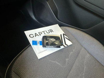 Renault Captur Full Hybrid E-Tech 145 CV Techno (18)