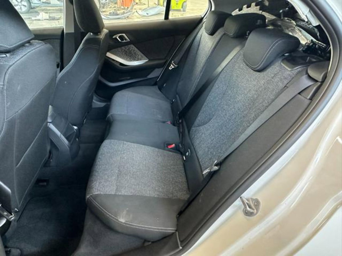 BMW Serie 1 120 48V MSport Design auto (13)
