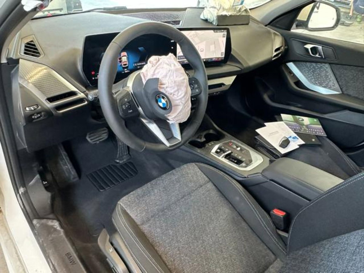 BMW Serie 1 120 48V MSport Design auto (14)