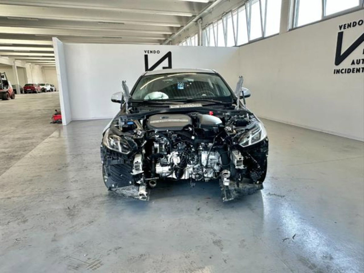 BMW Serie 1 120 48V MSport Design auto (2)
