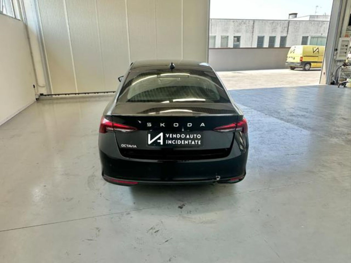 Skoda Octavia 2.0 tdi Executive 115cv (6)