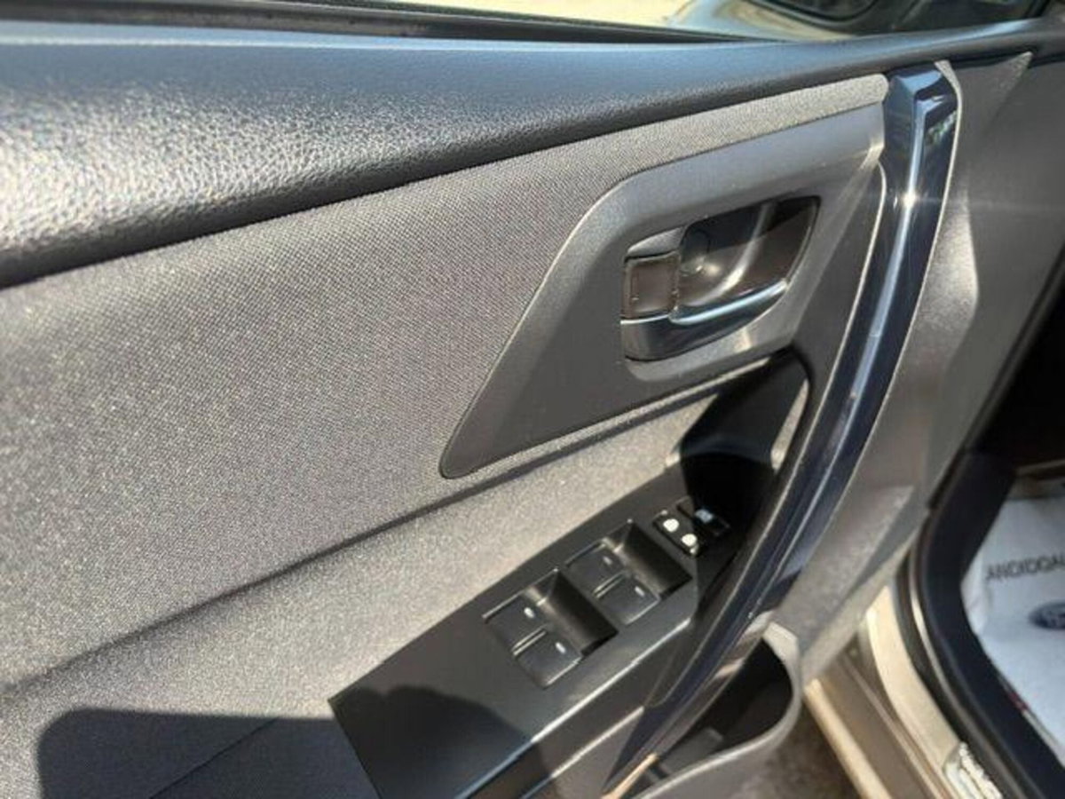 Toyota Auris Station Wagon 1.6 D-4D Lounge (11)