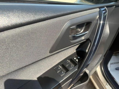 Toyota Auris Station Wagon 1.6 D-4D Lounge (11)