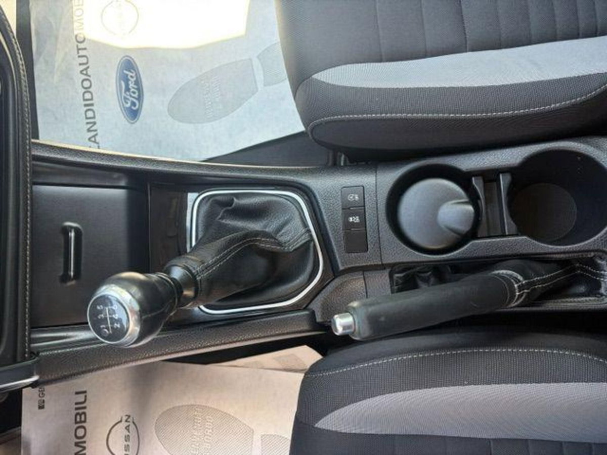Toyota Auris Station Wagon 1.6 D-4D Lounge (19)