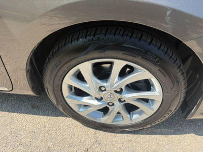 Toyota Auris Station Wagon 1.6 D-4D Lounge (4)