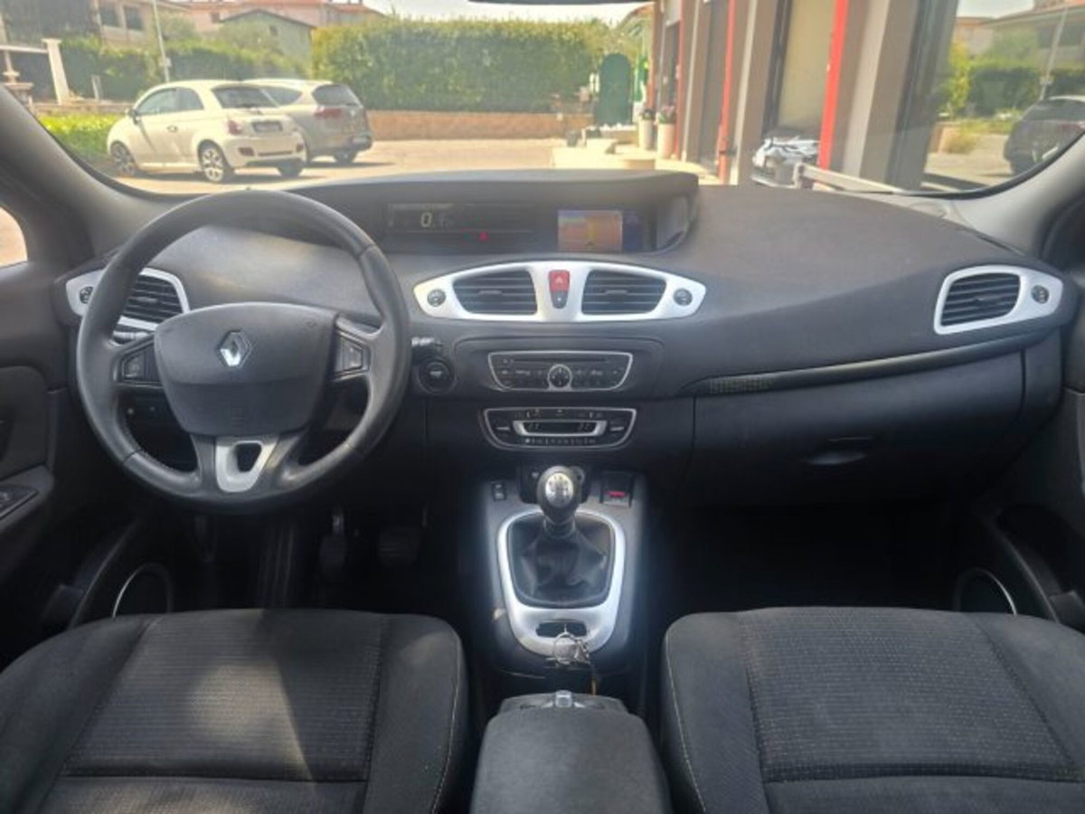 Renault Scenic E-Tech Electric 1.5 dCi 110CV Attractive (20)