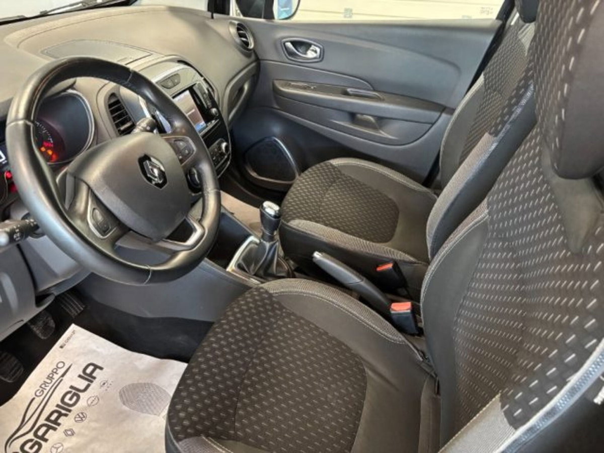 Renault Captur 1.5 dCi 8V 110 CV Start&Stop Intens (11)