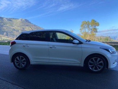 Hyundai i20 1.1 CRDi 12V 5 porte Comfort (10)