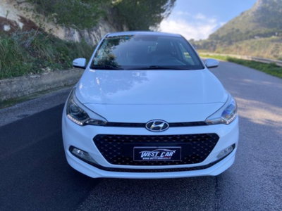 Hyundai i20 1.1 CRDi 12V 5 porte Comfort (12)