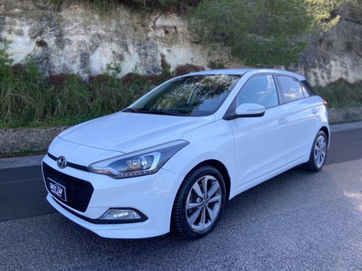 Hyundai i20 1.1 CRDi 12V 5 porte Comfort (4)