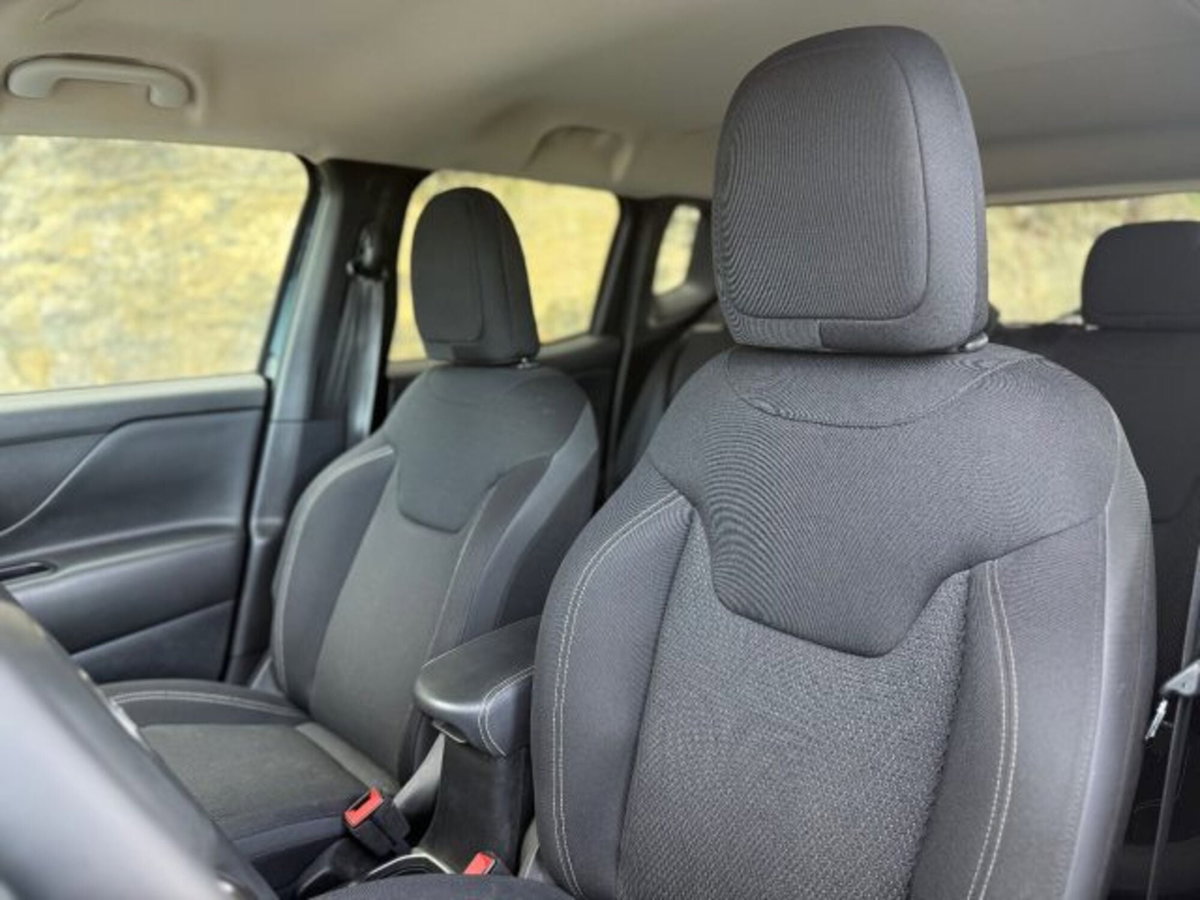 Jeep Renegade 1.6 Mjt DDCT 120 CV Limited (11)