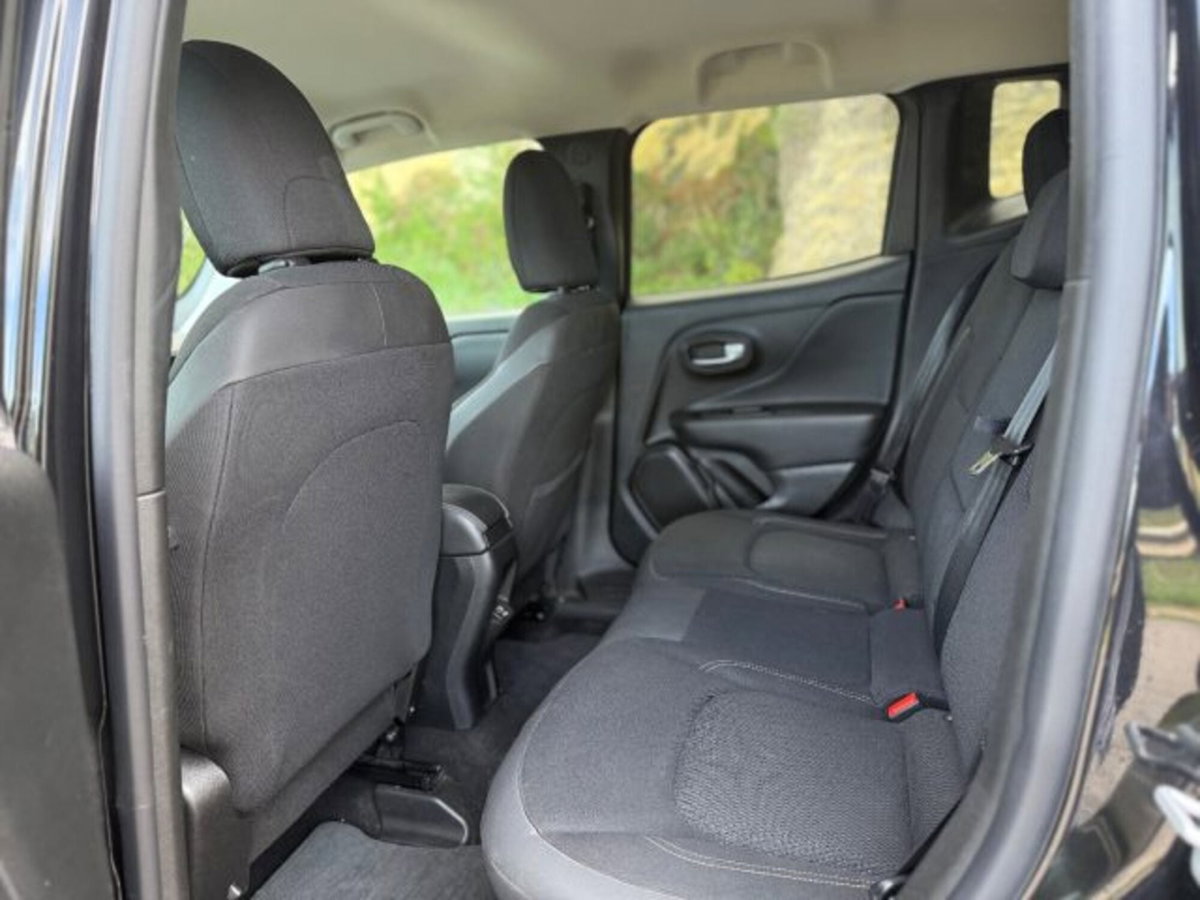 Jeep Renegade 1.6 Mjt DDCT 120 CV Limited (16)