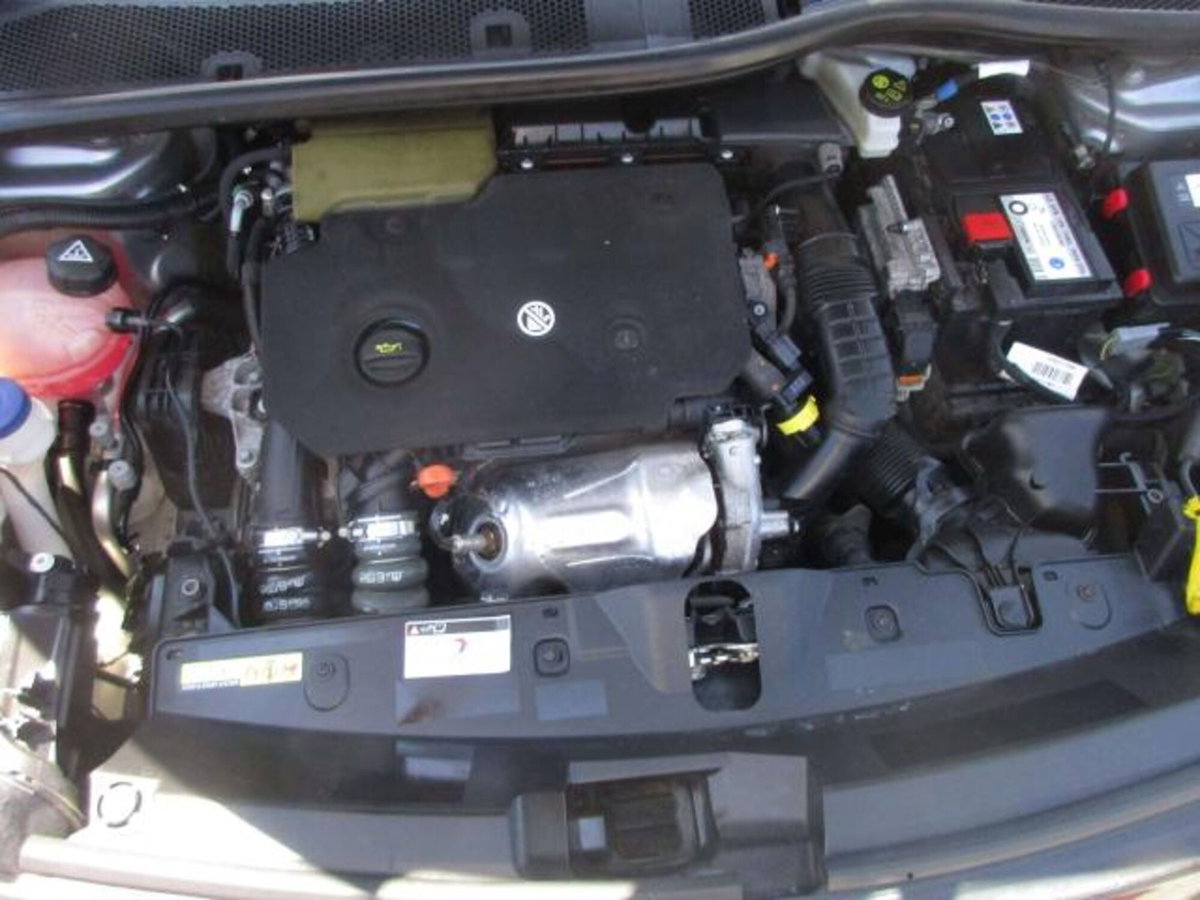 Peugeot 2008 BlueHDi 130 S&S EAT8 Allure Pack (15)
