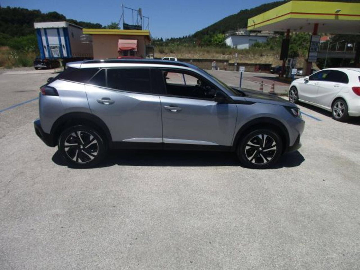 Peugeot 2008 BlueHDi 130 S&S EAT8 Allure Pack (3)