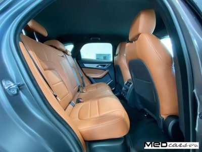 Jaguar F-Pace 2.0 D 204 CV AWD aut. R-Dynamic SE (11)