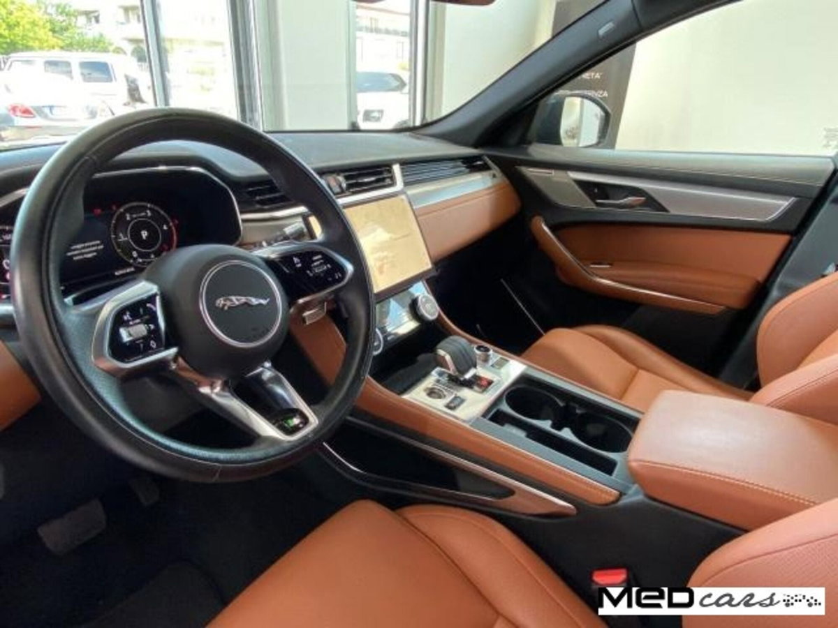 Jaguar F-Pace 2.0 D 204 CV AWD aut. R-Dynamic SE (12)