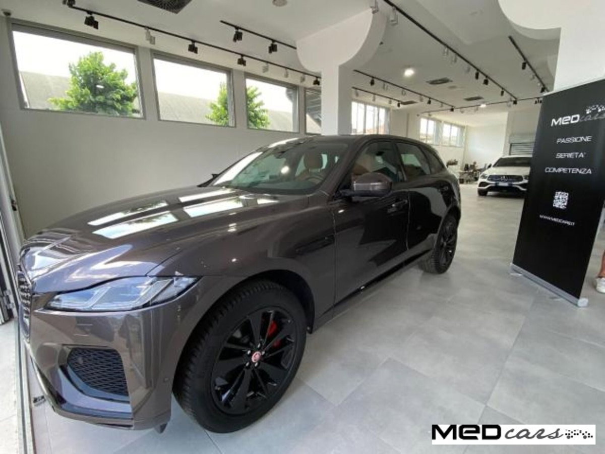 Jaguar F-Pace 2.0 D 204 CV AWD aut. R-Dynamic SE (3)