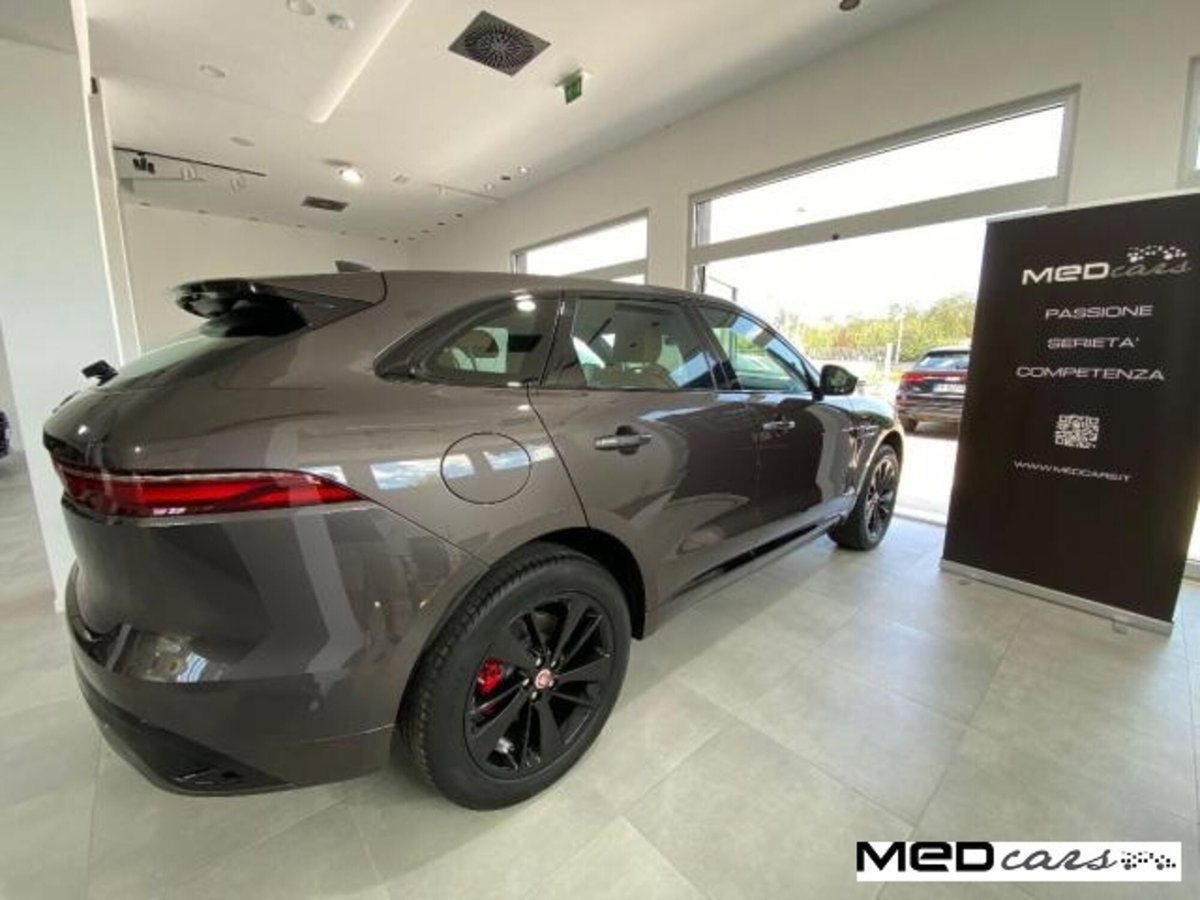 Jaguar F-Pace 2.0 D 204 CV AWD aut. R-Dynamic SE (7)