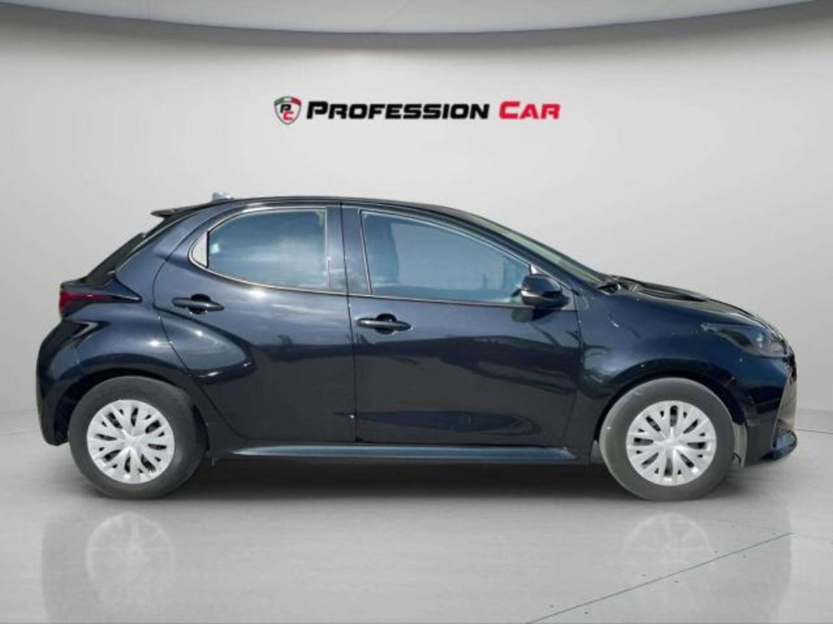 Toyota Yaris Cross 1.5 Hybrid 5p. E-CVT Premiere (4)