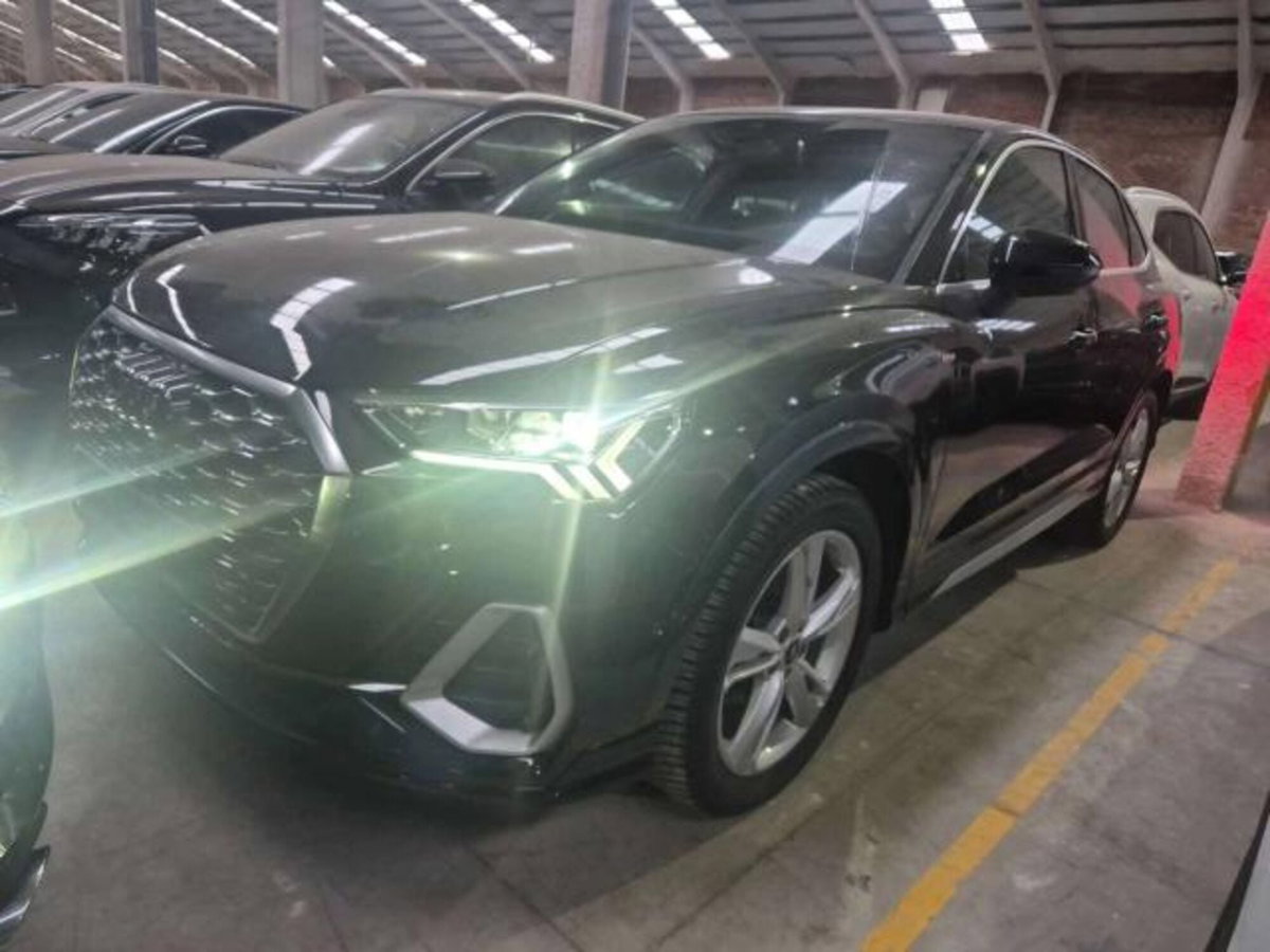 Audi Q3 Sportback 35 2.0 tdi S line edition s-tronic