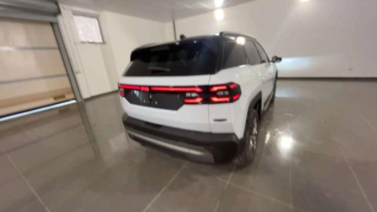 Jeep Compass 1.2 turbo e-hybrid mhev First Edition fwd 145cv edct6 (4)