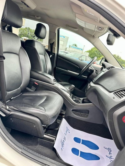Fiat Freemont 2.0 Mjt 170 CV 4x4 Automatica Lounge (15)