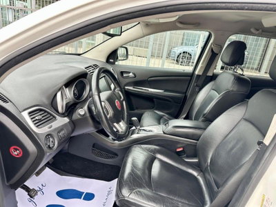 Fiat Freemont 2.0 Mjt 170 CV 4x4 Automatica Lounge (16)