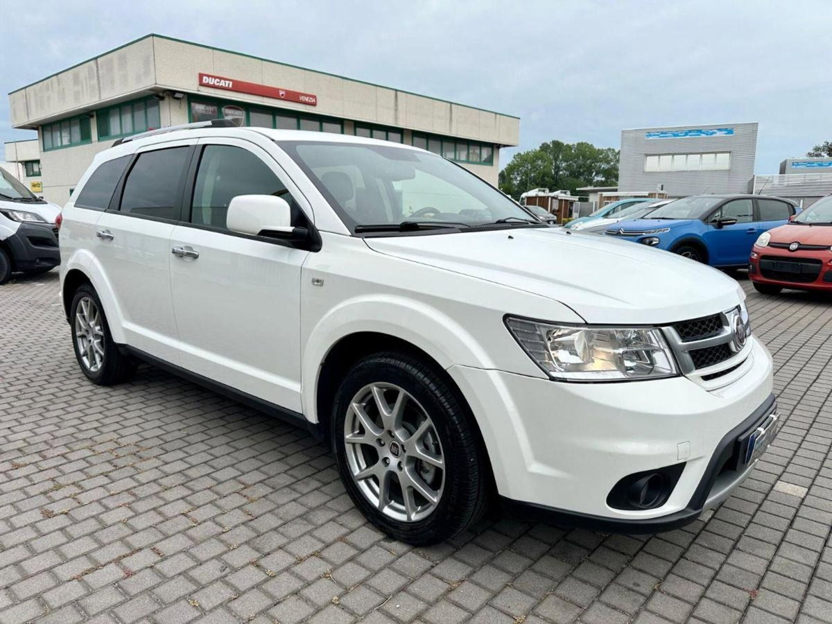 Fiat Freemont 2.0 Mjt 170 CV 4x4 Automatica Lounge (5)