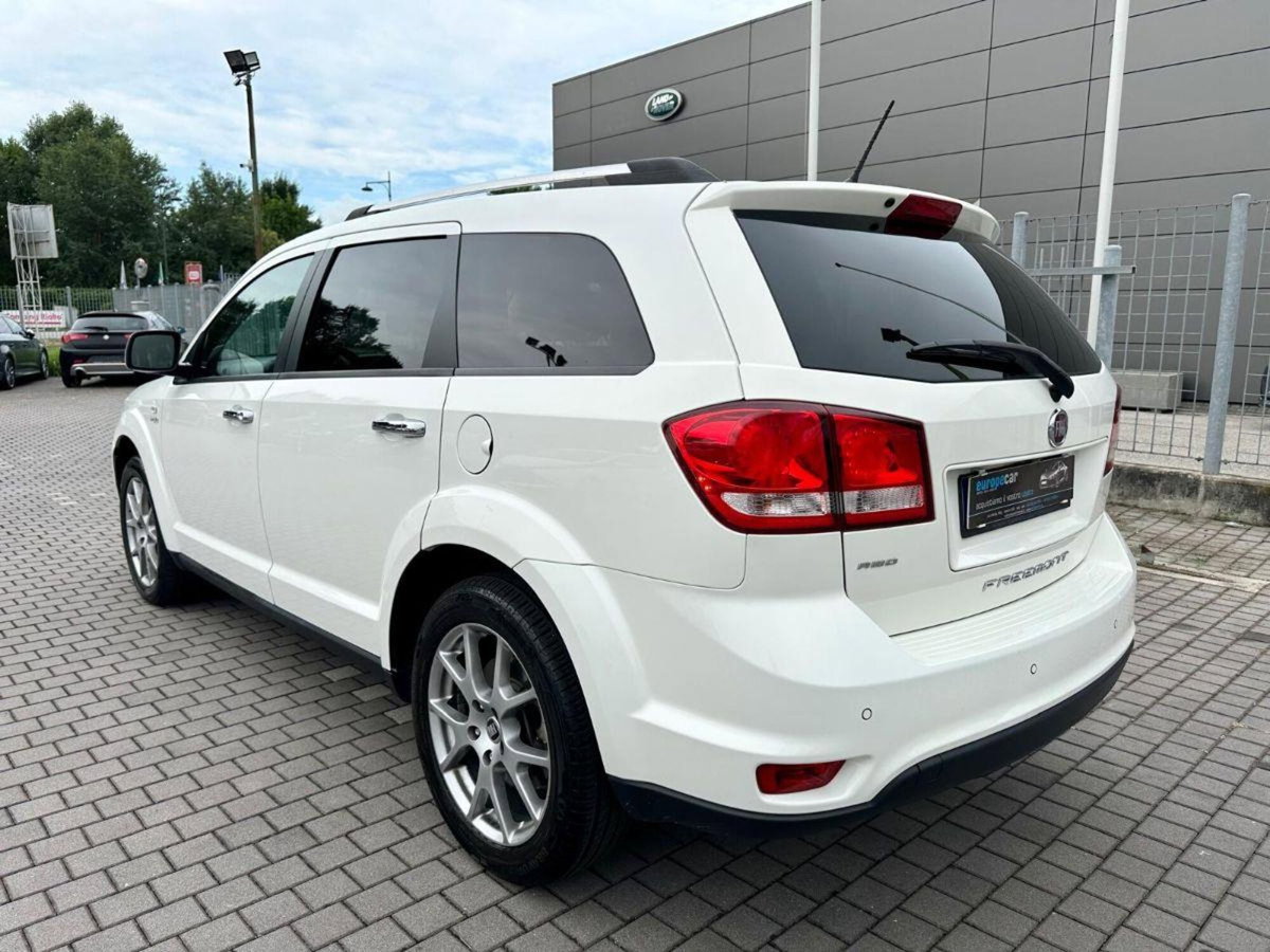 Fiat Freemont 2.0 Mjt 170 CV 4x4 Automatica Lounge (9)