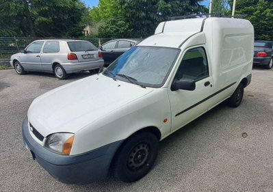 Ford Courier 1.8 diesel cat 3p. usato