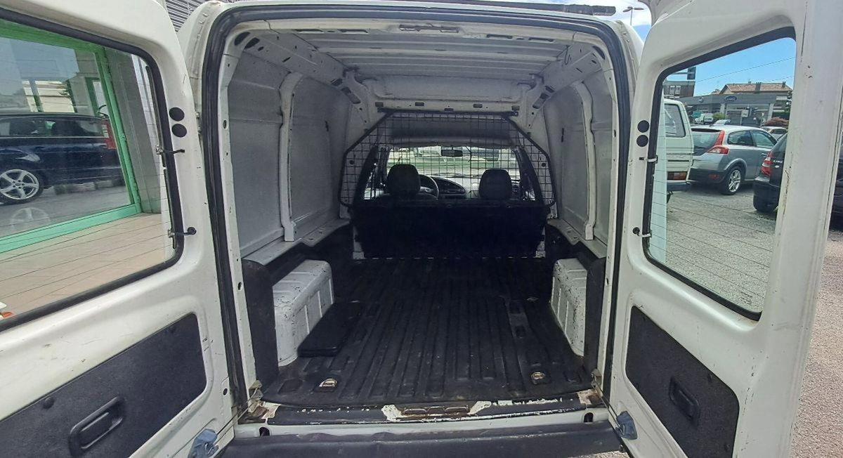 Ford Courier 1.8 diesel cat 3p. (6)