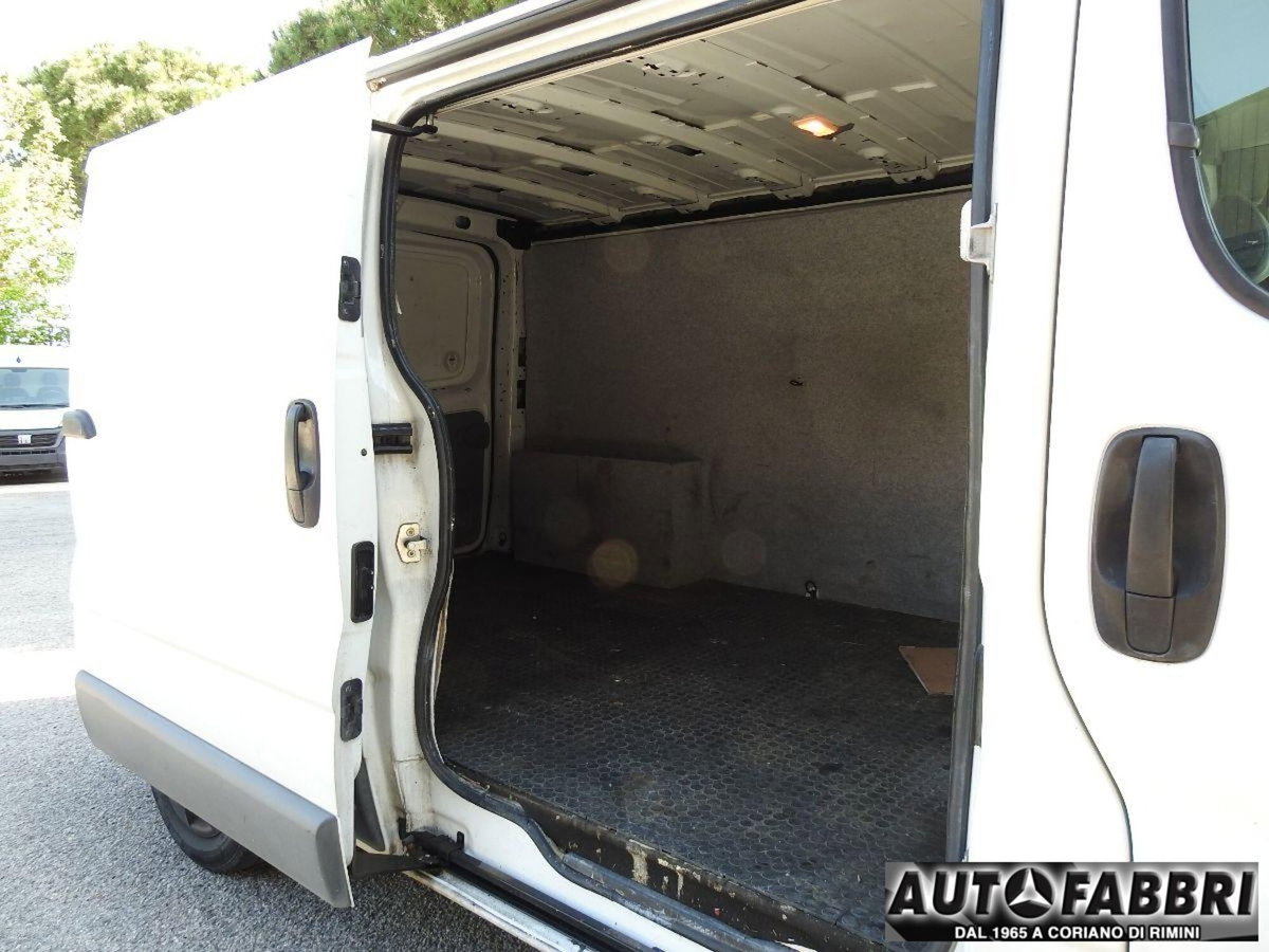 Renault Trafic Furgone T29 2.0 dCi/115 PC-TN Furgone (11)